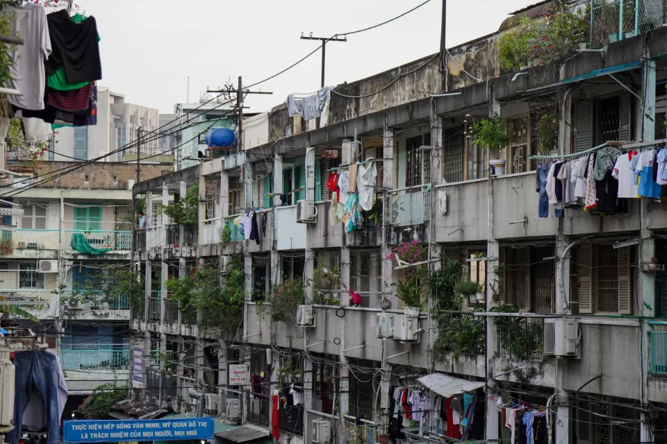 Đội ngũ chuyên viên tại văn phòng
